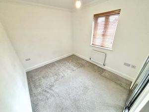 Bed 3- click for photo gallery